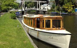 Boot huren Amsterdam. Salonboot Belle van Zuylen