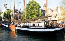 Boot huren Muiden. Klipper Hoge Wier