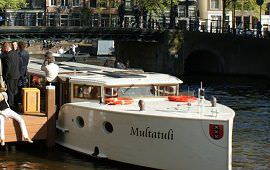 Boot huren Amsterdam. Salonboot Multatuli