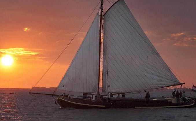 Boot huren Muiden. Tjalk Verwisseling