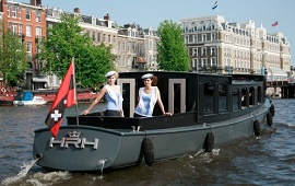 Boot huren Amsterdam. Salonboot Her Royal Highness