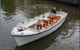 Boot huren Amsterdam. Sloep Hugo