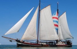 Boot huren Makkum. Klipper Boekanier