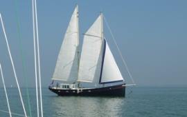 Boot huren Katwoude. Zeiljacht Logger de Hoop