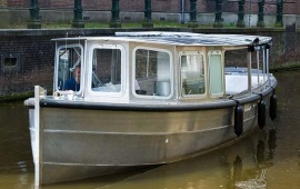 Boot huren Amsterdam. Salonboot Suzanne