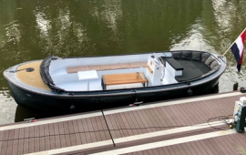 Boat rental . Sloop Duke