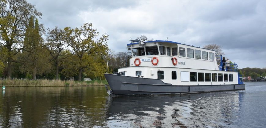 partyboot huren bommelvaart 