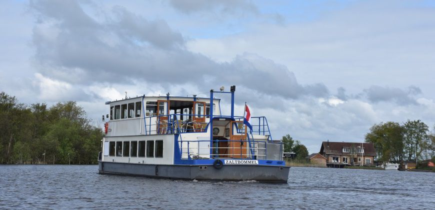 partyboot huren bommelvaart 