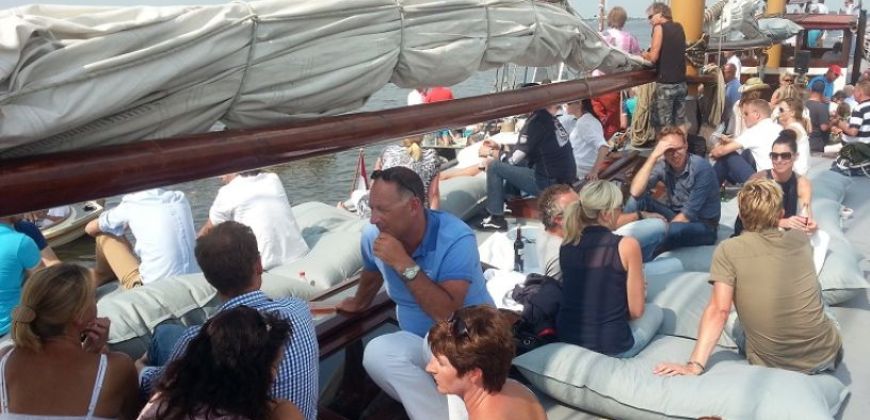 zeilboot huren stavoren frisius van adel