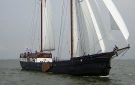 Boot huren Enkhuizen. Schoener Wapen fan Fryslân